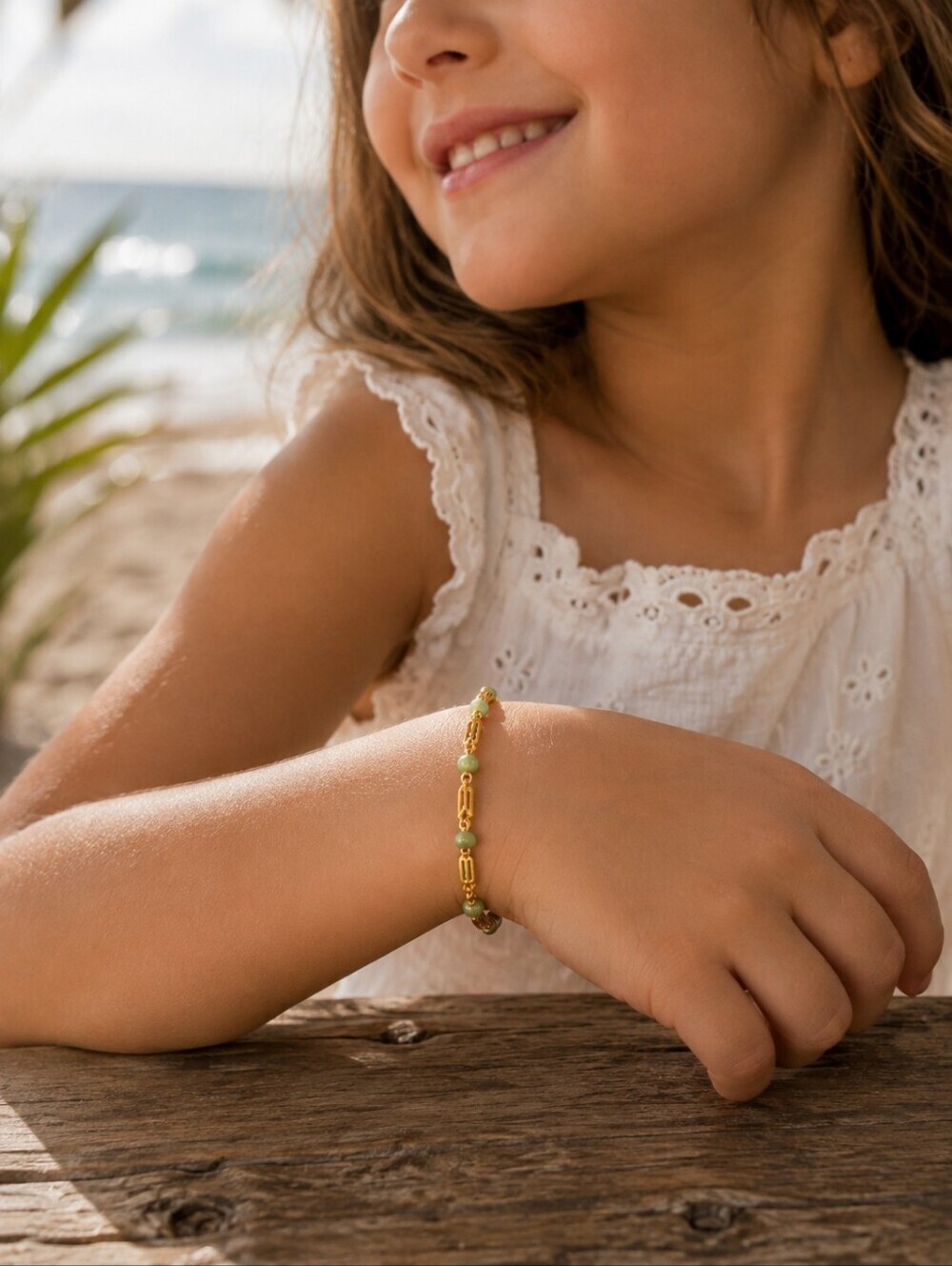 Avon Child's Bracelet Girl Small Gold Tone Green